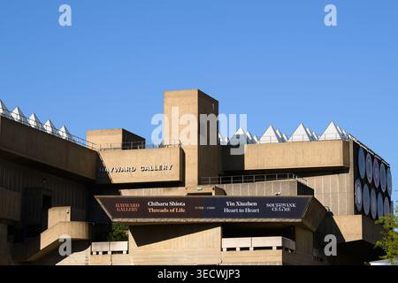 La Hayward Gallery fait partie du Southbank Centre, un complexe de lieux artistiques situés à côté de la Tamise, dans le centre de Londres. Le Hayward a ouvert le 9 Banque D'Images