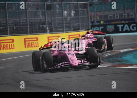 15 DUNNE Alex (irl), Rodin Motorsport, Dallara F2 2024, 09 MINI Gabriele (ita), MP Motorsport, Dallara F2 2024, action lors de la 2ème manche du Championnat FIA de formule 2 2026 du 1er au 3 mai 2026 sur l'Autodrome international de Miami, à Miami Gardens, aux États-Unis Banque D'Images