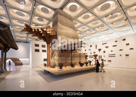 Exposition du musée intérieur de Shenzhen Bay culture Square avec collection de design. Architecture design par MAD Architects. Banque D'Images