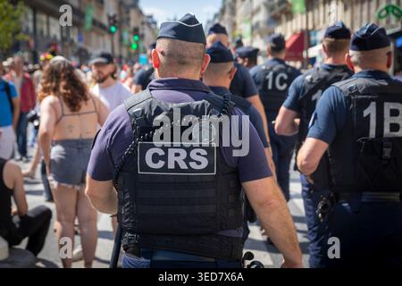 CRS est en démonstration parisienne Banque D'Images