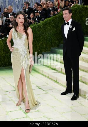 New York, États-Unis. 4 mai 2026. Sutton Foster et Hugh Jackman présents au gala met 2026 célébrant l'ouverture de l'exposition costume Art, au Metropolitan Museum of Art. Crédit : Doug Peters/EMPICS/Alamy Live News Banque D'Images