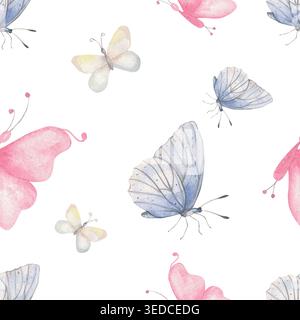 Motif aquarelle sans couture de papillons délicats bleus et roses, isolé sur fond blanc, parfait pour le papier peint éthéré de pépinière, les textiles féminins et la papeterie romantique Banque D'Images