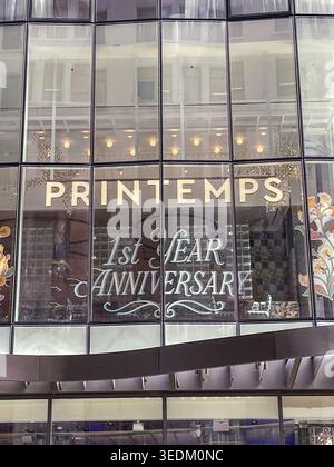 Printemps New York est un luxueux grand magasin français situé au 1 Wall Street dans le quartier financier de Manhattan, New York City, USA 2026 Banque D'Images
