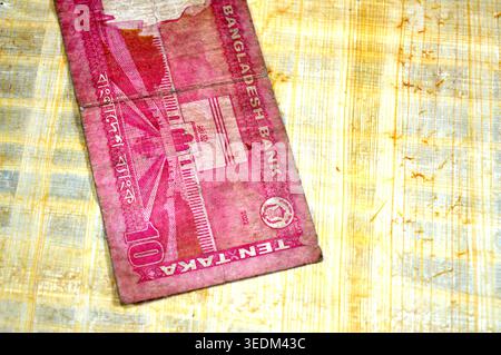 Le verso d'un billet Bangladesh 10 Taka, représentant la mosquée nationale Baitul Mukarram, Bangladesh Taka Banque D'Images