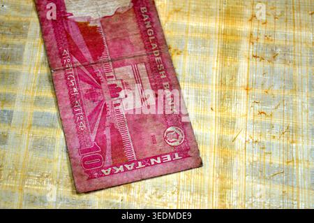 Le verso d'un billet Bangladesh 10 Taka, représentant la mosquée nationale Baitul Mukarram, Bangladesh Taka Banque D'Images