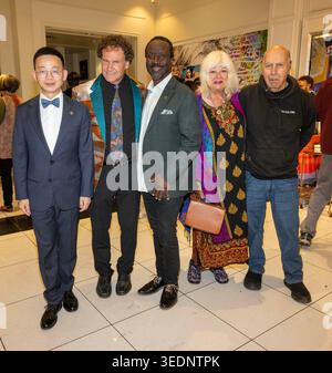 Los Angeles, États-Unis. 05 mai 2026. Professeur Lingyun Xiang, producteur de musique Jimmy Bell rédacteur en chef Rogee Beverly Hills Magazine Rogee Rogers, producteur de musique Anthony Boosalis, artiste Katherine Arion assiste à Super Mixer au Beverly Center BLVKBOOK Gallery, Los Angeles, CA, 5 mai 2026 crédit : Eugene Powers/Alamy Live News Banque D'Images