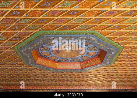 Météores, Kastraki, Thessalie, Grèce. 31 octobre 2023. Plafond du monastère de Varlaam sur les formations rocheuses des Météores. Banque D'Images
