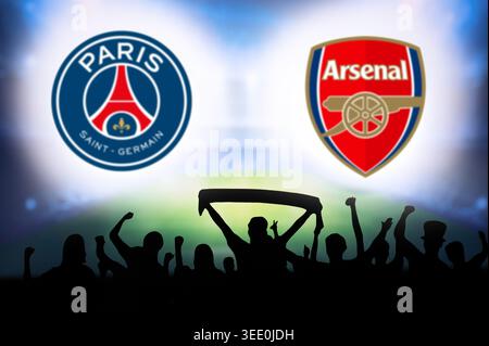 Finale de l'UEFA Champions League 2026 : Paris Saint-Germain vs Arsenal FC – les fans silhouettes au premier plan avec les écussons des finalistes illuminés sur un grand Banque D'Images