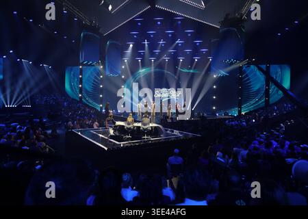 Halbfinale der 22. Staffel der RTL-Castingshow Deutschland sucht den Superstar / DSDS 2026 in den MMC Studios. Köln, 02.05.2026 *** demi-finale de la 22e saison de l'émission de casting RTL Deutschland sucht den Superstar DSDS 2026 au MMC Studios Cologne, 02 05 2026 Copyright : xAgenturxMatthiasxWehnertx/XM.xGränzdörferx Banque D'Images