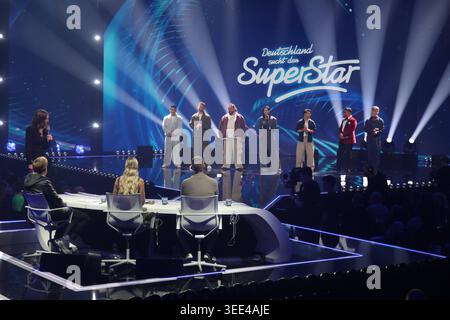 Halbfinale der 22. Staffel der RTL-Castingshow Deutschland sucht den Superstar / DSDS 2026 in den MMC Studios. Köln, 02.05.2026 *** demi-finale de la 22e saison de l'émission de casting RTL Deutschland sucht den Superstar DSDS 2026 au MMC Studios Cologne, 02 05 2026 Copyright : xAgenturxMatthiasxWehnertx/XM.xGränzdörferx Banque D'Images