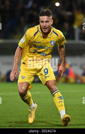 Antonio Raimondo de Frosinone Calcio célèbre après avoir marqué le but de 4-0 lors de la 38ème journée du Championnat de Serie B entre Frosinone Calcio contre Modène 1911 au stade Benito Stirpe le 8 mai 2026 à Frosinone, Italie. Crédit : Domenico Cippitelli/Alamy Live News Banque D'Images
