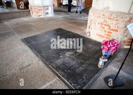 johannes hevelius tombeau à l'intérieur de st catherines église kosciol rektorski ojcow karmelitow katarzny gdansk pologne Banque D'Images