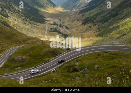 Montagnes Fagaras et Transfagarasan vue du lac Balea, Sibiu, Roumanie Banque D'Images