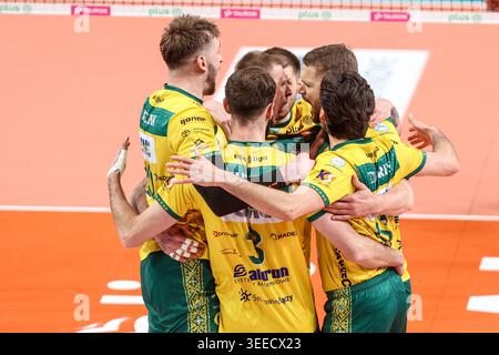 10.05.2026, Sosnowiec Mecz PlusLiga Play Off final Sezon 2025/26 Aluron CMC Warta Zawiercie - Bogdanka LUK Lublin - match de volleyball Polonais Top League Aluron CMC Warta Zawiercie - Bogdanka LUK Lublin NZ. Radosc Warta FOT. Michal Chwieduk/Arena Akcji Banque D'Images