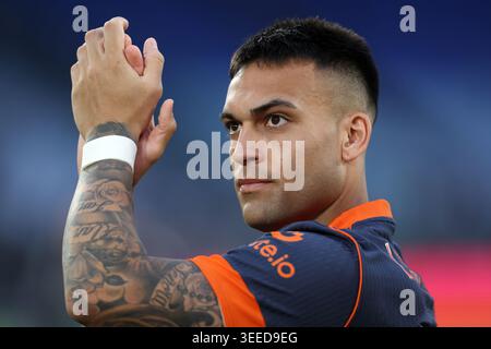 Lautaro Martínez (attaquant) du FC Internazionale célèbre à nouveau la victoire Lazio à la fin de la Serie A Enilive 2025-2026 de football matc Banque D'Images