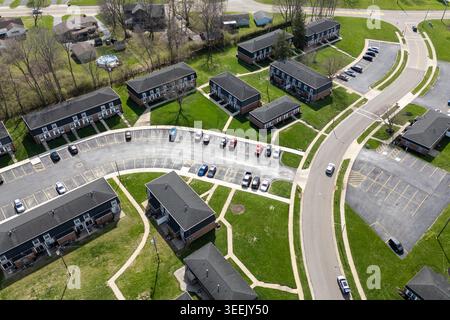 Vue aérienne de haut en bas du complexe résidentiel de luxe Banque D'Images