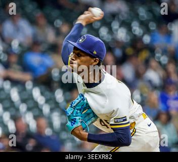 Milwaukee, États-Unis. 12 mai 2026. Le lanceur de clôture des Milwaukee Brewers Abner Uribe lance la neuvième manche du match MLB entre les Padres de San Diego et les Brewers de Milwaukee à American Family Field à Milwaukee, Wisconsin, le mardi 12 mai 2026. Les Brewers battent les Padres 6-4. Photo de Tannen Maury/UPI crédit : UPI/Alamy Live News Banque D'Images