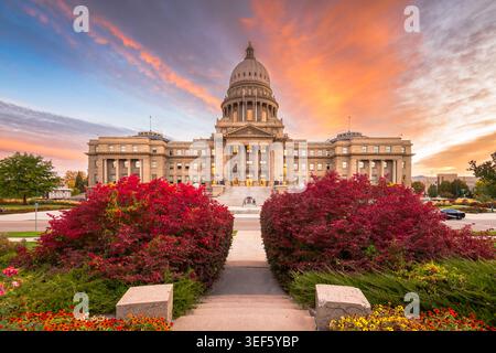 Boise, Idaho, USA au Capitole de Boise Idaho à l'aube de l'automne. Banque D'Images