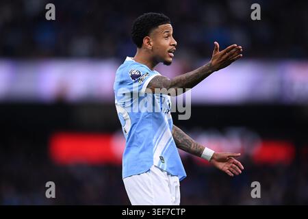 Manchester, Royaume-Uni. 13 mai 2026. Savio de Manchester City lors du match Manchester City contre Crystal Palace premier League à l'Etihad Stadium, Manchester, Angleterre, le 13 mai 2026 crédit : Ben Roberts/Every second Media crédit : Every second Media/Alamy Live News Banque D'Images