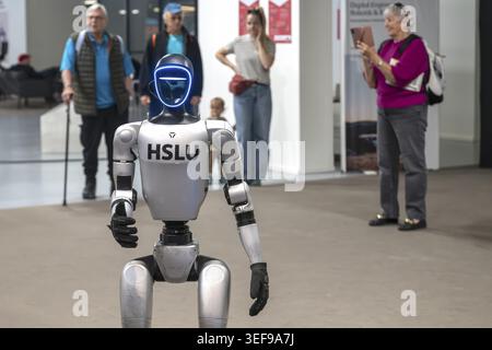 Robot humanoïde, Unitree G1, HSLU, Berne, Suisse Banque D'Images