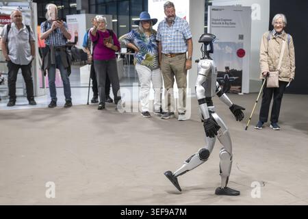 Robot humanoïde, Unitree G1, HSLU, Berne, Suisse Banque D'Images
