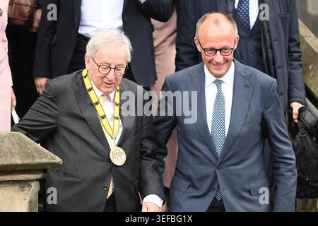Jean Claude Juncker, ancien président de la Commission européenne, Chancelier fédéral Friedrich MERZ balcon scène Prix Charlemagne international de la ville d'Aix-la-Chapelle, cérémonie de remise des prix au Professeur Dr Mario Draghi, ancien premier ministre italien et ancien BCE dire Banque D'Images