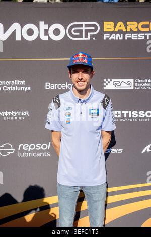 Barcelone, Espagne. 13 mai 2026. Álex Márquez participe à l’événement « Meet the Riders » lors du MotoGP Barcelona Fan Fest 2026, qui se tient sur la Plaça Catalunya à Barcelone avant le Grand Prix de Catalogne. Crédit : Alejandro Carvajal Gonzalez / Alamy Live News Banque D'Images