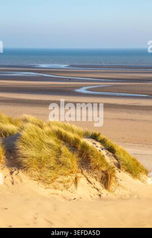La vaste plage de sable de Camber Sands, East Sussex, Angleterre Banque D'Images