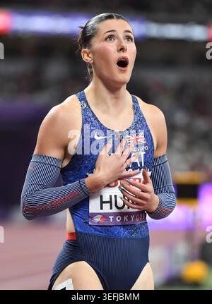 Amy Hunt, de Grande-Bretagne et de ni, célèbre sa médaille d’argent après avoir participé au 200m féminin et terminé deuxième dans un temps de 22,14 au World Athle Banque D'Images