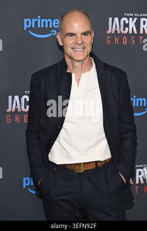 New York, États-Unis. 15 mai 2026. Michael Kelly assiste à la première mondiale de Tom Clancy's Jack Ryan : Ghost War d'Amazon MGM, Regal Times Square, New York, NY, le 15 mai 2026. (photo par Anthony Behar/SipaUSA) crédit : Sipa USA/Alamy Live News Banque D'Images