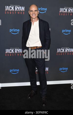 New York, États-Unis. 15 mai 2026. Michael Kelly assiste à la première mondiale de Tom Clancy's Jack Ryan : Ghost War d'Amazon MGM, Regal Times Square, New York, NY, le 15 mai 2026. (photo par Anthony Behar/SipaUSA) crédit : Sipa USA/Alamy Live News Banque D'Images