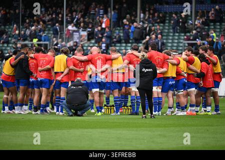 Bath, Royaume-Uni. 16 mai 2026 ; The Recreation Ground, Bath, Somerset, Angleterre; Gallagher Premiership Rugby, Bath versus Newcastle Falcons ; Bath Rugby caucus avant le coup d'envoi crédit : action plus Sports images/Alamy Live News Banque D'Images