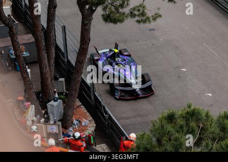Monte Carlo, Monaco. 17 mai 2026. Nico Müller de Porsche Formula E Team participe à la course 2 sur le circuit de Monaco lors du week-end E-Prix de formule E Monaco le 17 mai 2026 à Monte Carlo, Monaco. Banque D'Images