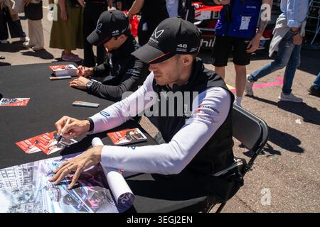 Monaco E-Prix FIA Formula E saison 12, course 9 - Autograph session - samedi 16 mai, Monaco Street circuit - à Monaco - #48 Edoardo Mortara (SWI) Banque D'Images