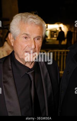 Cannes, France. 16 mai 2026. Claude Lelouch a été vu lors de la présentation de son film ''un homme et une femme'' au cinéma de plage lors du 79ème montage Banque D'Images