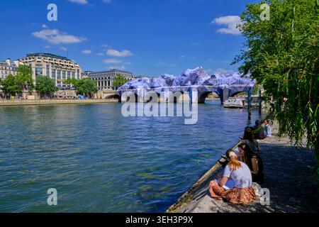 France, Paris (75), le pont du Pont neuf couvert par l'artiste JR, appelé la Caverne du Pont-neuf, 21 mai 2026 Banque D'Images