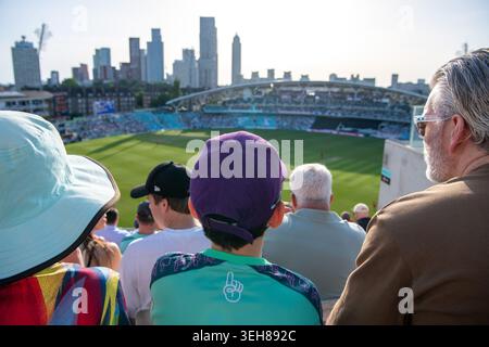 Londres, Royaume-Uni. 22 mai 2026. LONDRES, ANGLETERRE - 22 mai : vue générale du sol depuis le haut du stand SSE à l'Oval pendant le T20 Vitality Blast match entre Surrey et Lancashire Lightning à l'Oval Cricket Ground le 22 mai 2026 à Londres, Angleterre. (Photo de Mike Turner/Sports Press photo) crédit : SPP Sport Press photo. /Alamy Live News Banque D'Images