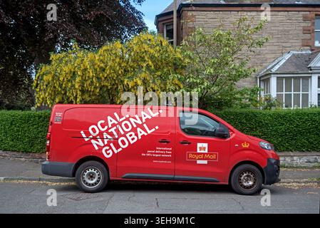 Livraison de colis Royal mail paked à Édimbourg, Écosse, Royaume-Uni. Banque D'Images