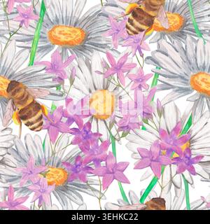 Motif aquarelle sans couture avec marguerites blanches, fleurs de campanula lilas et abeilles mellifères sur fond blanc. Motif de répétition botanique peint à la main pour Banque D'Images