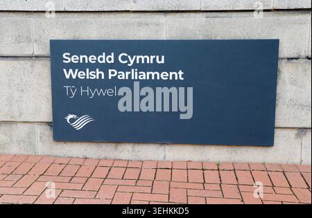 Panneau extérieur Ty Hywel / Hywel House. Bâtiment du Parlement gallois. Senedd Cymru. Cardiff Bay Banque D'Images