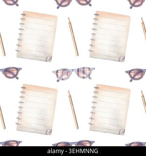 Carnet en spirale doublé, lunettes de soleil, crayon, motif sans couture. Illustration aquarelle peinte à la main isolée sur blanc pour papeterie, école, branding Banque D'Images