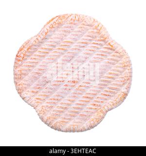 Fromage à pâte molle français avec croûte lavée. Fromage à base de lait de vache, avec une croûte lavée, comestible et rouge orangé, et une texture crémeuse et légèrement liquide. Banque D'Images