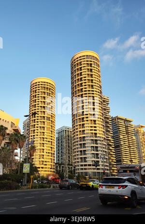 Les tours Yoo à tel Aviv, Israël. Banque D'Images