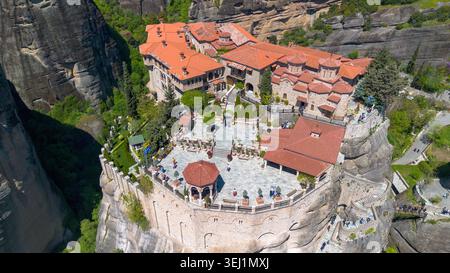 Météores est une zone rocheuse près de la ville de Kalambaka en Grèce. Banque D'Images