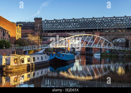 Merchants Bridge sur le canal Bridgewater au bassin de Castlefield à Manchester, Royaume-Uni Banque D'Images