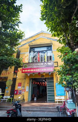 Hoi an, Vietnam - 05.16.2026 : marché de Hoi an dans la ville antique de Hoi an. Célèbre vieille ville pour voyager au Vietnam, patrimoine mondial de l'UNESCO Banque D'Images