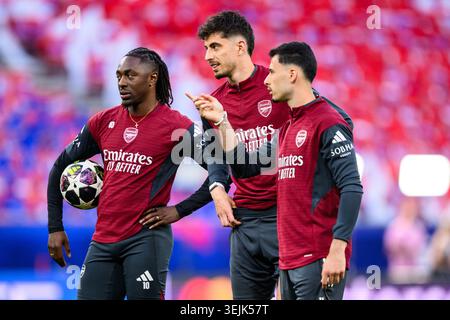 Budapest, Hongrie. 29 mai 2026. Football, hommes : Ligue des Champions, avant la finale Paris Saint-Germain - FC Arsenal, Puskás Aréna. Entraînement FC Arsenal. Eberechi Eze (Arsenal FC), Kai Havertz (Arsenal FC) et Gabriel Martinelli (Arsenal FC) pendant l'entraînement. Crédit : Tom Weller/dpa/Alamy Live News Banque D'Images