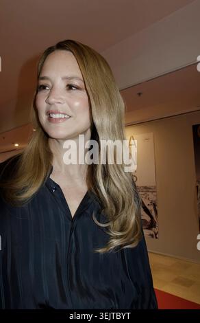 Cannes, France. 16 mai 2026. Virginie Efira a été vue quitter la conférence de presse lors de la 79e édition du Festival International du film de Cannes en mai Banque D'Images