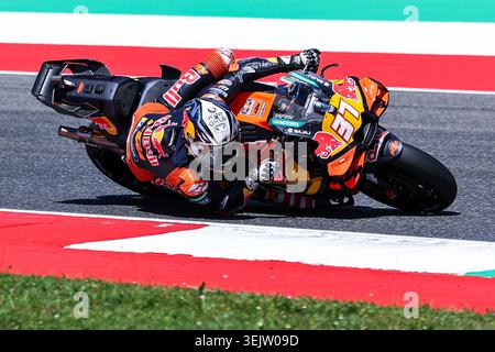Pedro Acosta d'Espagne et Red Bull KTM Factory Racing vus lors du MotoGP GP7 Brembo Grand Prix d'Italie - Qualifing au Mugello circuit à Scarperia e San Piero, Italie Banque D'Images