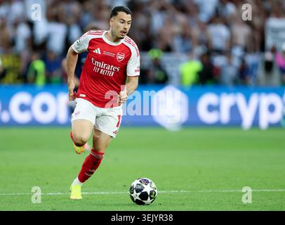 Gabriel Martinelli d'Arsenal sur le ballon lors de la finale de l'UEFA Champions League 2026 entre le Paris Saint-Germain et l'Arsenal FC à la Puskas Arena le 30 mai 2026 à Budapest, Hongrie. Banque D'Images